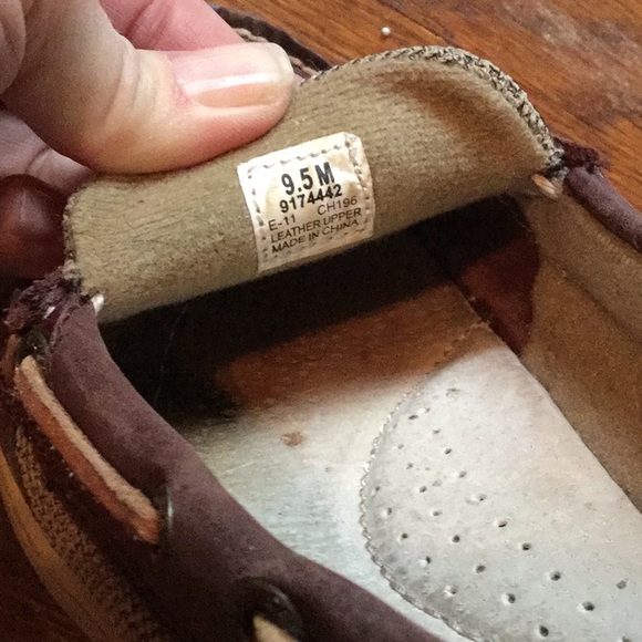 Sperry leather boat shoes with tassel. Size 9 1/2. - Picture 6 of 6